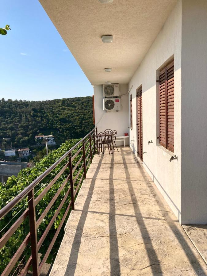 Apartman Carmak Ulcinj Exteriör bild