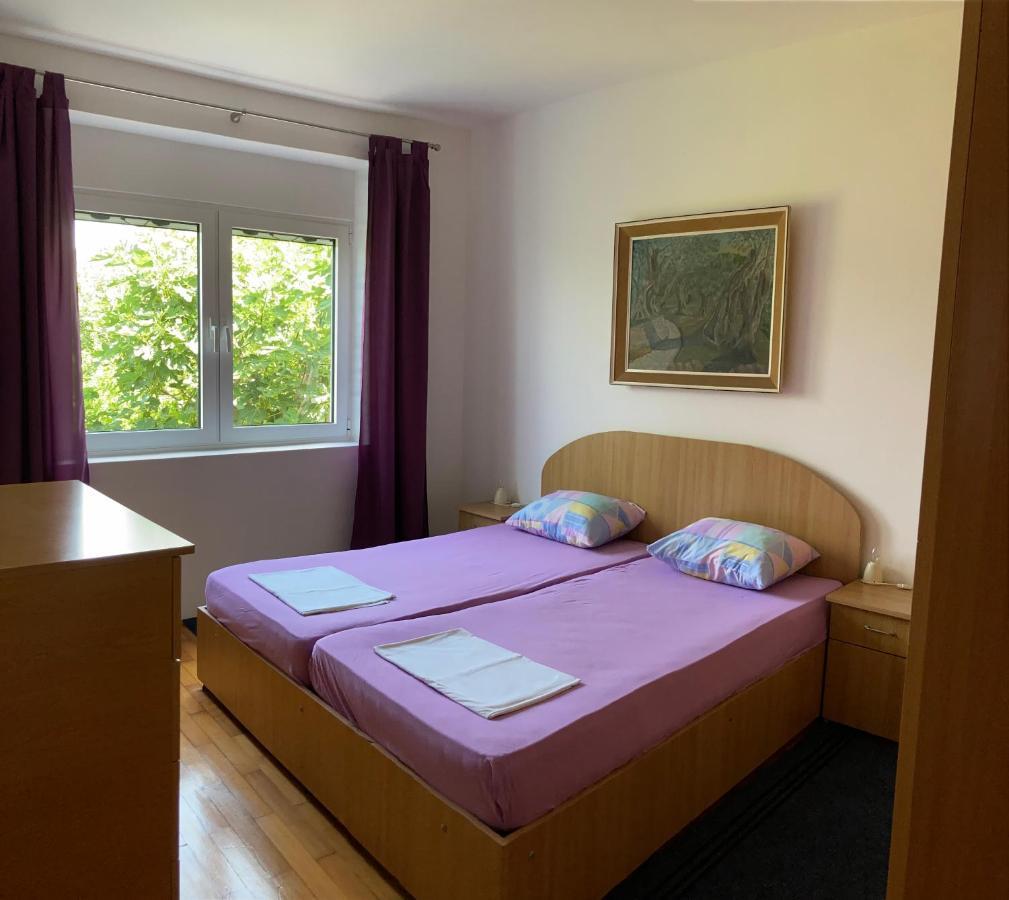 Apartman Carmak Ulcinj Exteriör bild