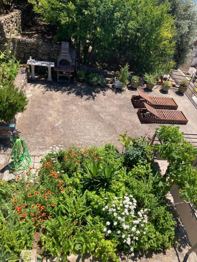 Apartman Carmak Ulcinj Exteriör bild